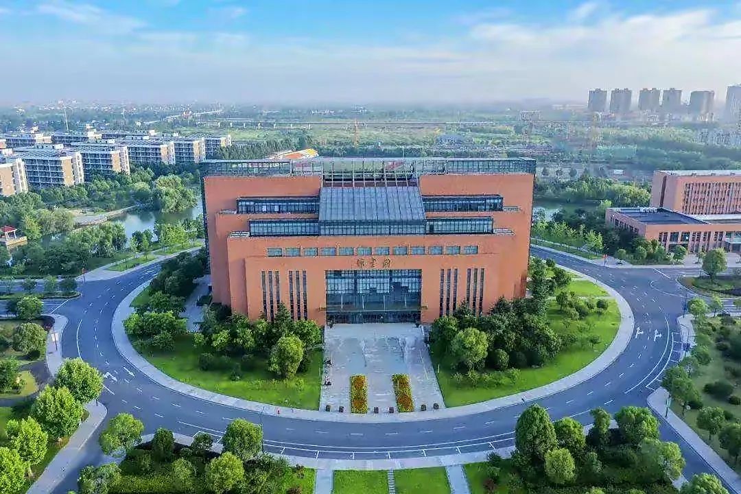 山東財(cái)經(jīng)大學(xué)(山東財(cái)政學(xué)院)_山東財(cái)經(jīng)學(xué)院東方學(xué)院_山東財(cái)經(jīng)大學(xué)經(jīng)濟(jì)學(xué)院官網(wǎng)