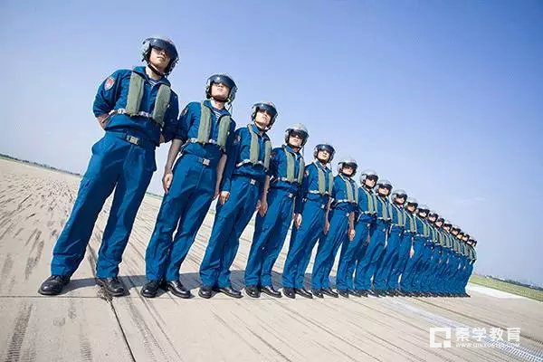 空軍航空大學(xué)錄取分數(shù)_中國人民解放軍空軍航空大學(xué)_空軍航空大學(xué)航空館