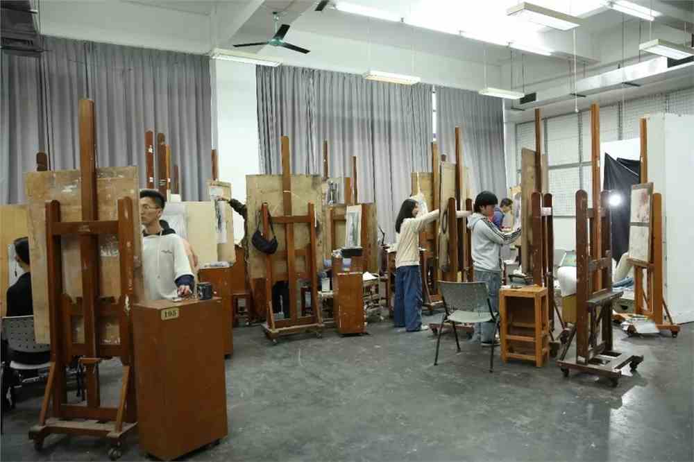 上海工藝美術職業學院_池州學院美術與設計學院_上海職業明星學院