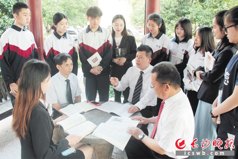 中學留學澳大利亞費用_高中澳大利亞留學機構_澳大利亞高中留學費用