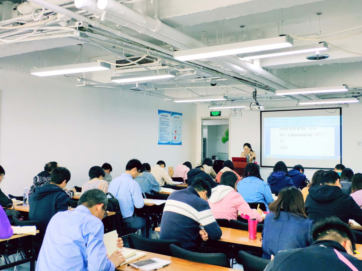 美國本科留學入學要求_美國大學入學要求_美國top30大學sat要求