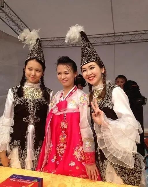 朝鮮族的風俗習慣_朝鮮節日和風俗傳統_朝鮮族的擺桌風俗