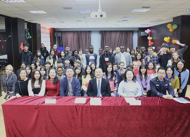 英國碩士留學一年費用_英國愛丁堡大學研究生留學1年費用_英國出國留學費用