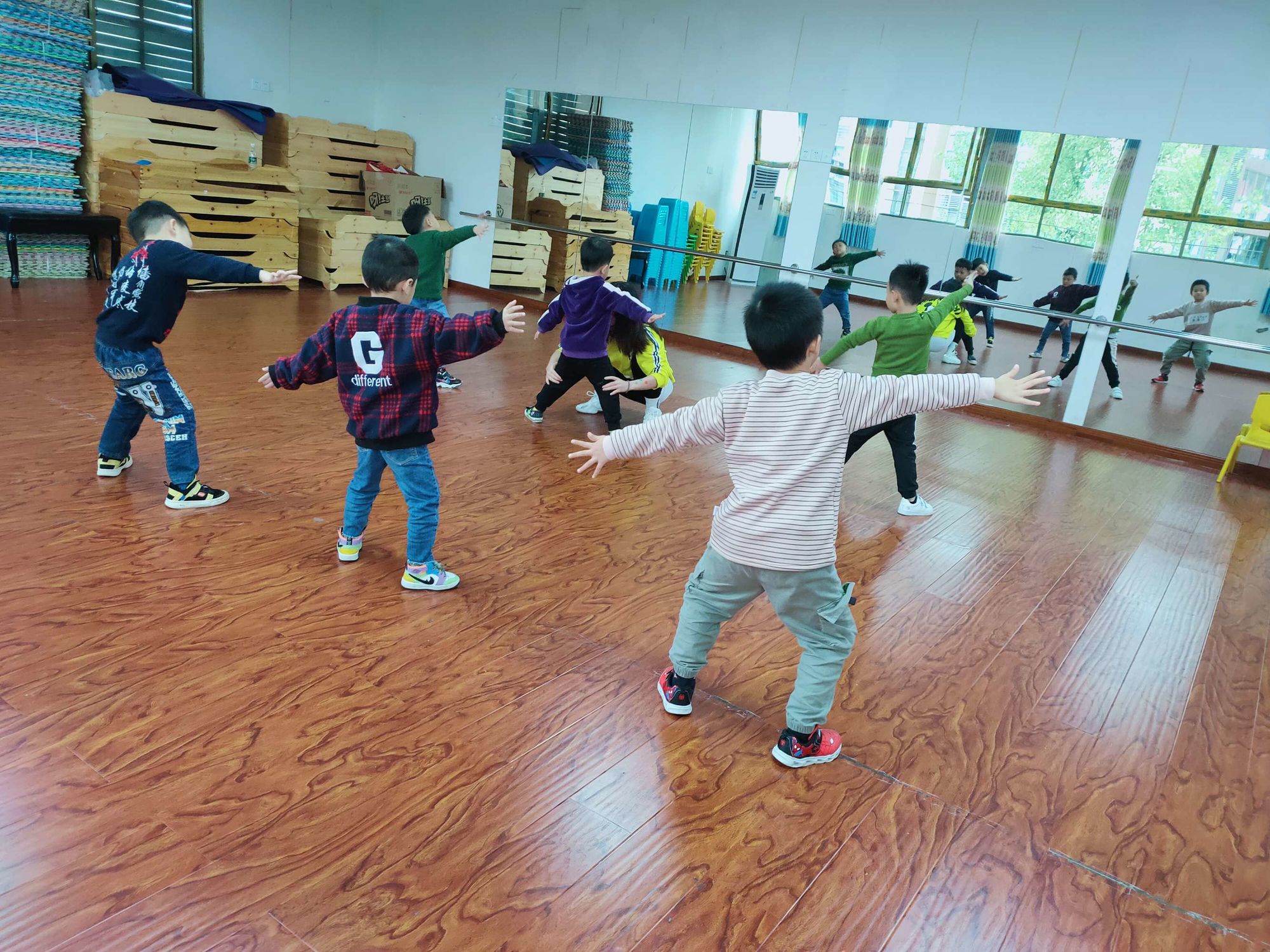 農村春節聯歡主持詞_幼兒園元旦幼兒走秀主持詞_幼兒園元旦聯歡會主持詞