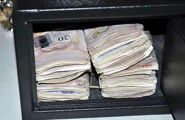 華裔女子馬清清遭割喉_華裔入美遭查現金_華裔入美遭查現金