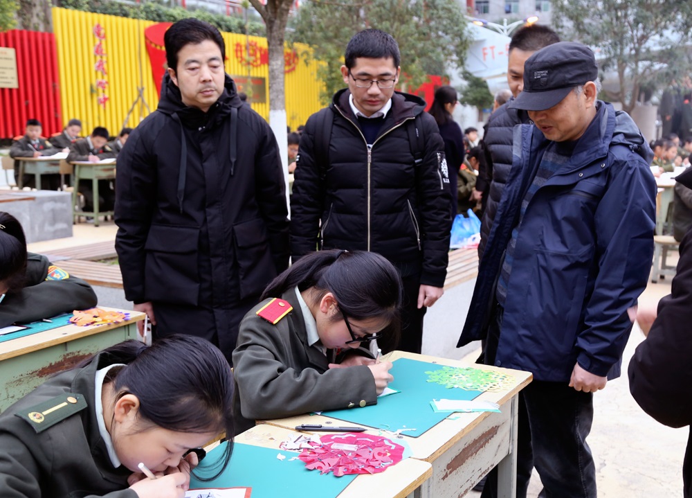 喜劇學(xué)院王亞飛和王京京同臺(tái)唱過的音樂課堂_博洛尼亞音樂學(xué)院_水滸學(xué)院音樂