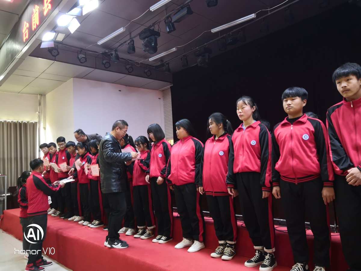小學生優秀日記大全_小學生優秀日記大全100字_優秀初三日記大全