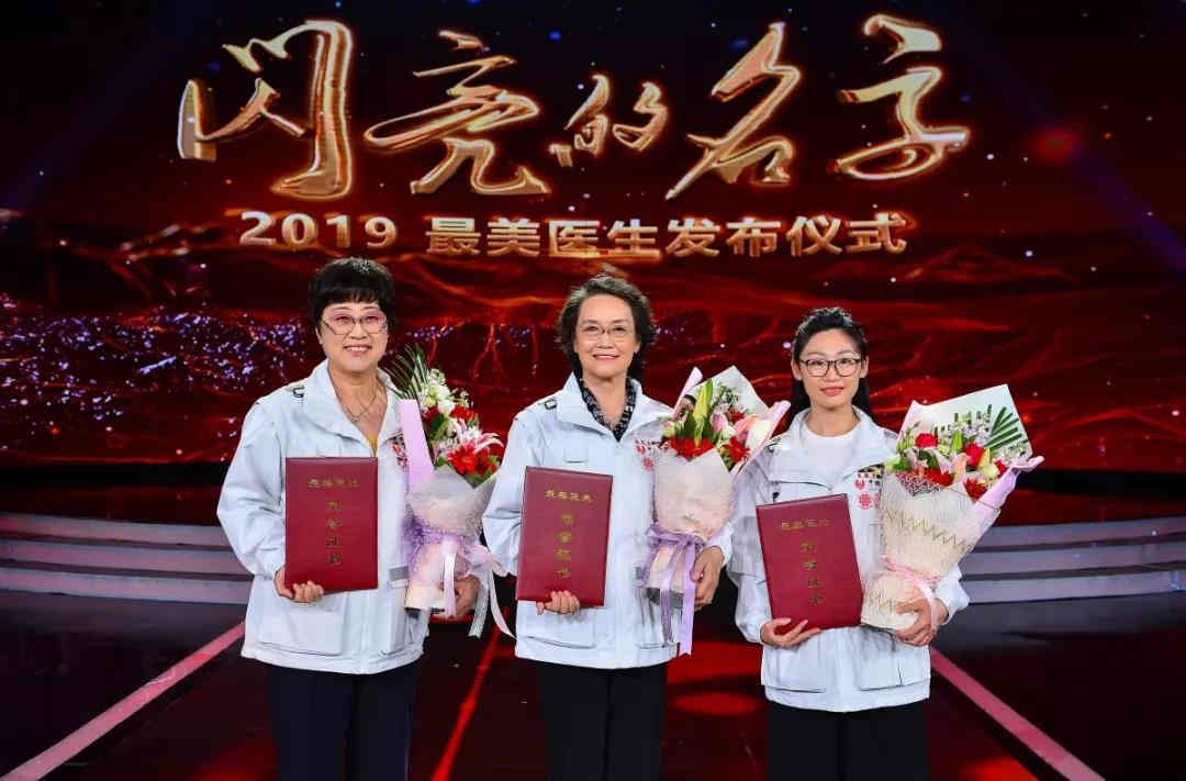 玉樹地震感人事跡_玉樹地震圖片_玉樹地震死了多少人