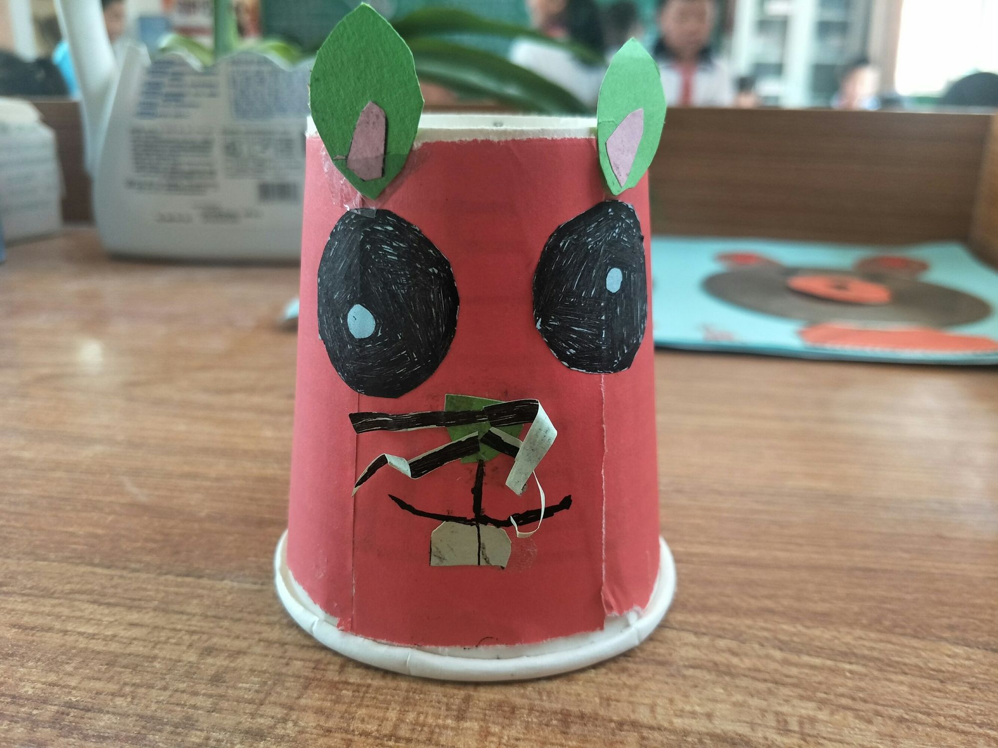 變廢為寶的小制作_小v寶為咘咘推車_為父母制作一件小禮物,家長評語