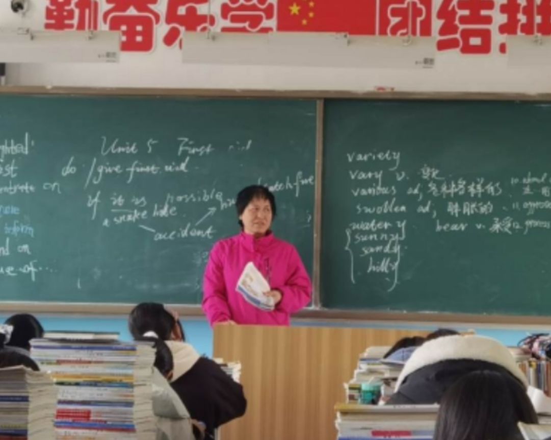2017小學(xué)數(shù)學(xué)教研計(jì)劃_小學(xué)數(shù)學(xué)教研組工作計(jì)劃_低年級(jí)組數(shù)學(xué)教研計(jì)劃