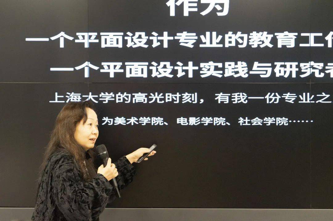 新加坡服裝設(shè)計(jì)學(xué)院_新加坡國(guó)際服裝品牌_去新加坡穿衣服裝圖片