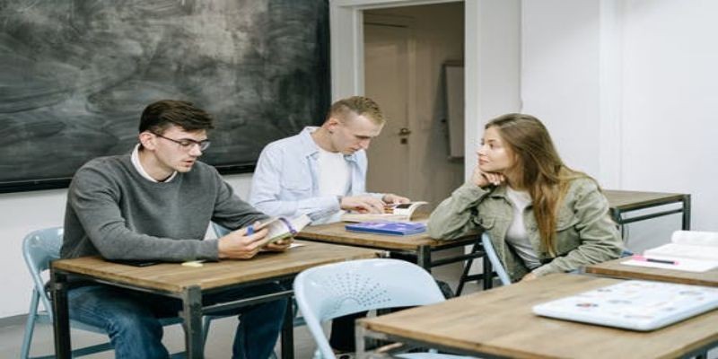 英國去留學_英國留學去哪個大學好_留學去美國好還是英國