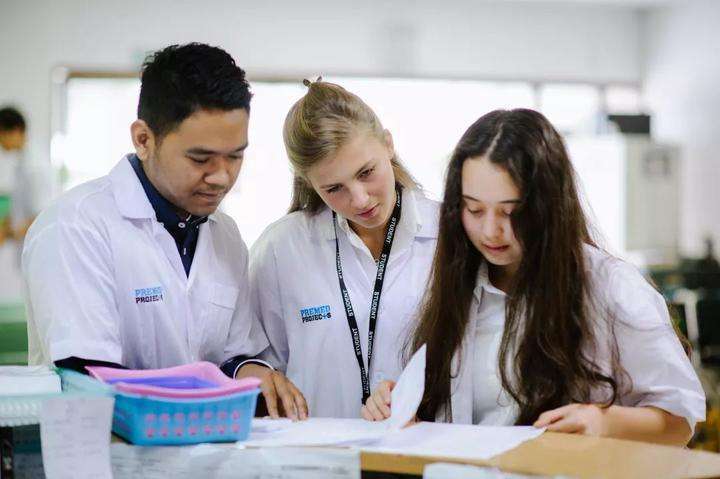 留學去美國好還是英國_英國留學去哪個大學好_英國去高中生留學