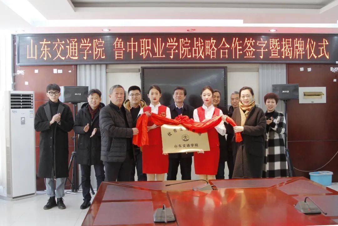 河南財經政法大學貼吧_河南商務學校貼吧_河南省財經學校貼吧