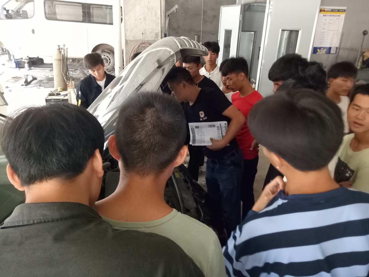 沈陽市裝備制造工程學校_沈陽裝備制造工程學校鐵西校區怎么樣2014_沈陽裝備制造學校有什么專業