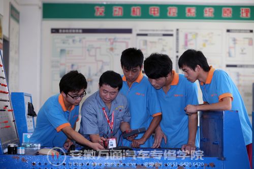 鄭州萬通汽修_鄭州萬通汽修不退學費_鄭州萬通汽修學校圖片