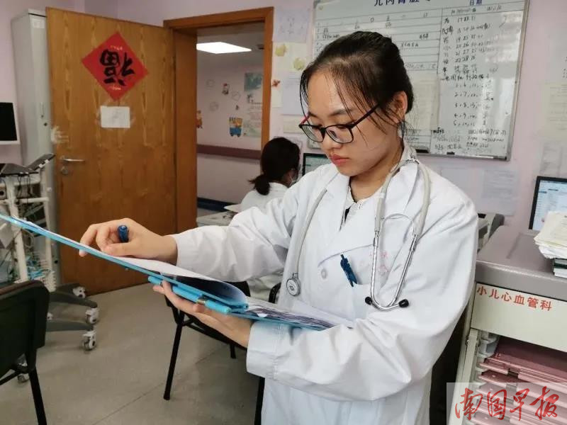 加拿大留大學生活費用_雅思5分能去加拿大留學嗎_加拿大醫(yī)學院留學生申請