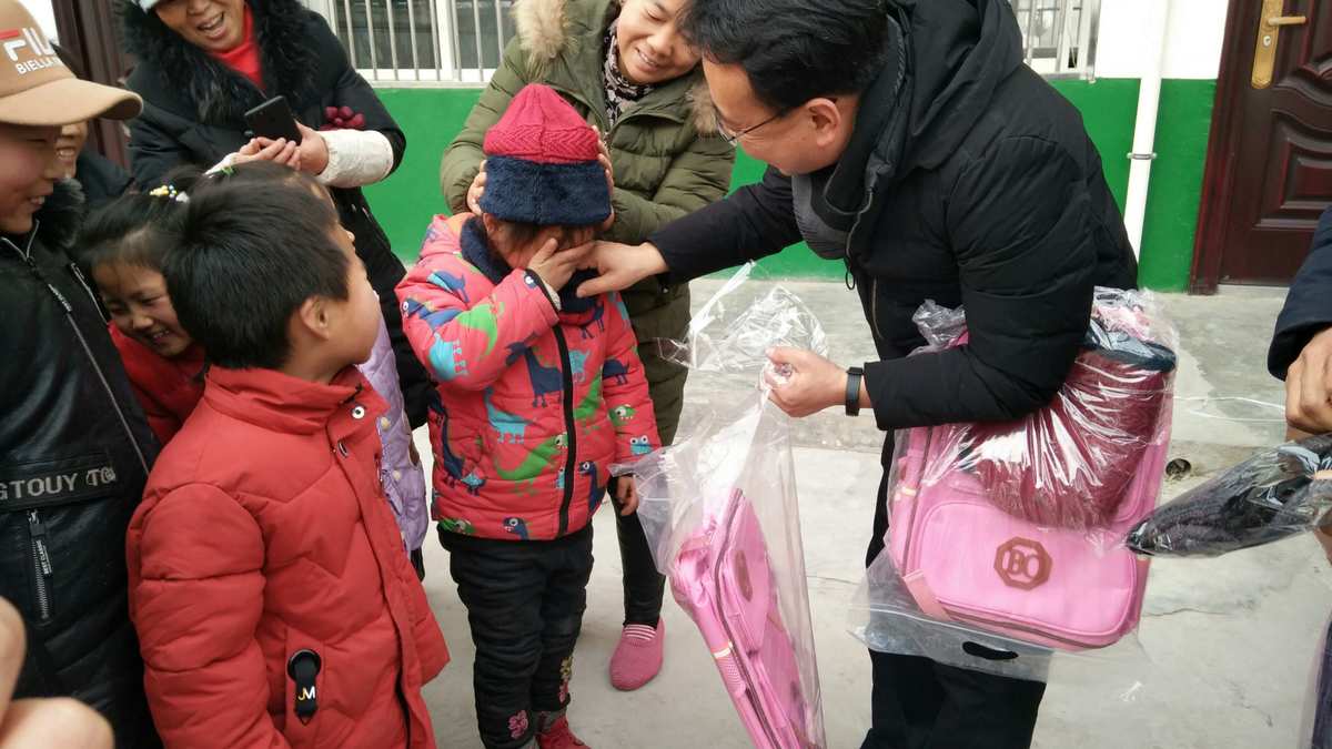 山區貧困兒童的資料_大連市山區貧困小學_給貧困山區小朋友的一封信