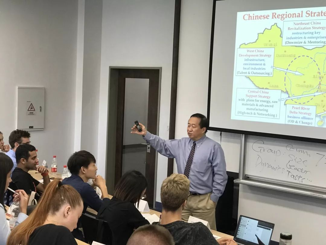 新加坡讀研留學條件和費用_香港留學讀研一年費用是多少_留學香港讀研