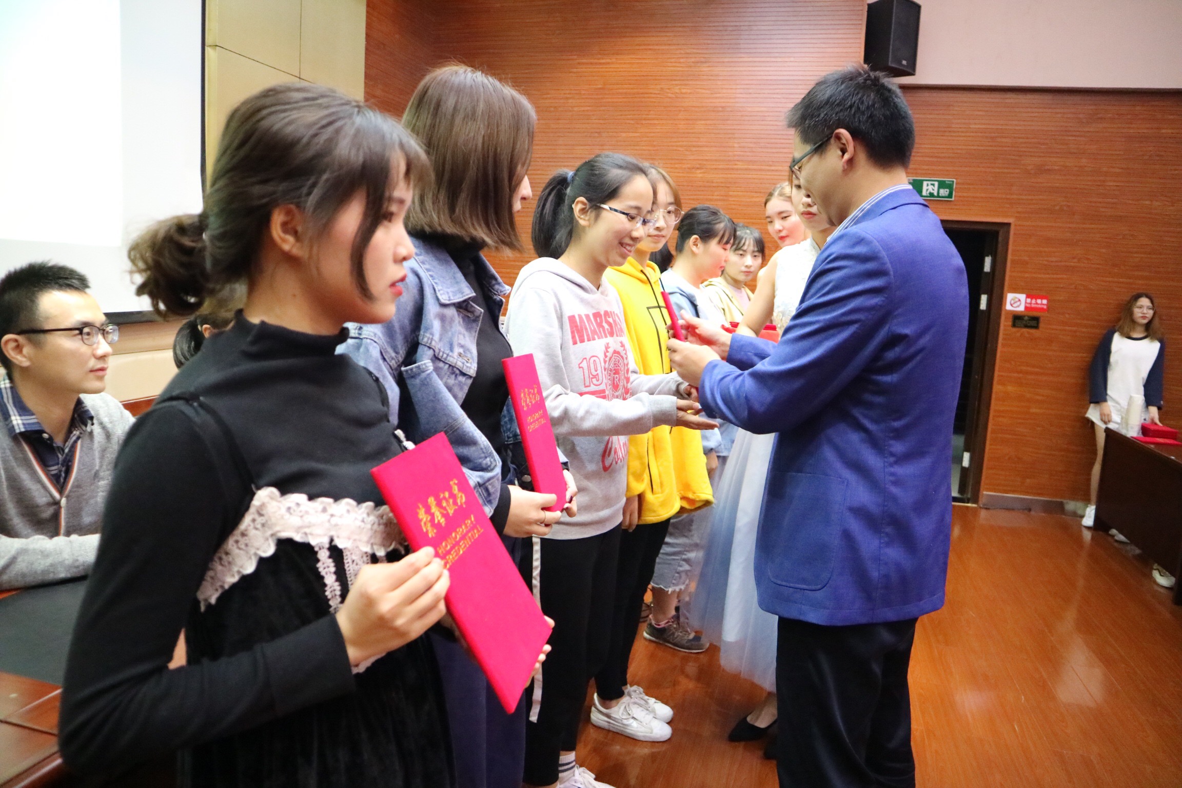 幼兒園 骨干教師 第二學(xué)期總結(jié)_骨干教師個(gè)人總結(jié)_骨干教師個(gè)人培養(yǎng)總結(jié)