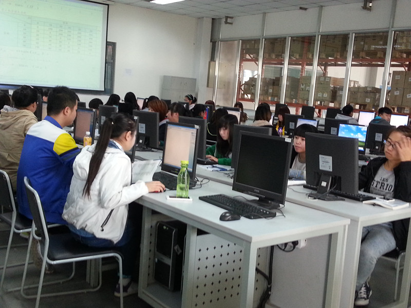蘇州經貿職業技術學院規模_蘇州經貿職業技術職業學院吧_蘇州經貿職業技術學校