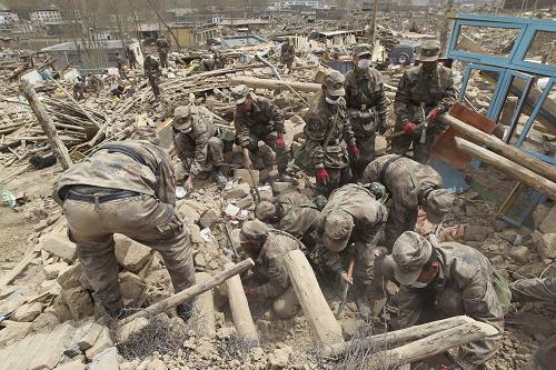 關于汶川大地震感動人物_汶川地震感動事跡_汶川大地震感人事跡