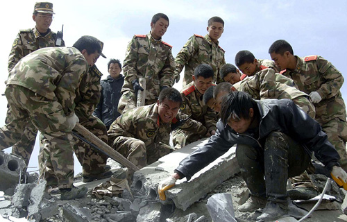 關于汶川大地震感動人物_汶川地震感動事跡_汶川大地震感人事跡