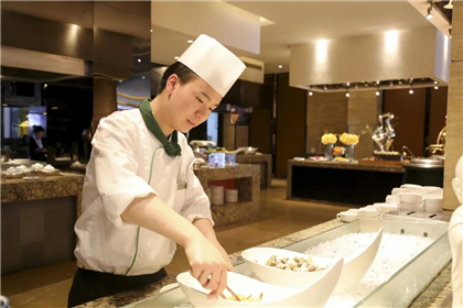 廣州東南廚師學(xué)校_廣州東南廚師學(xué)校學(xué)費(fèi)_廣州東南烹飪學(xué)校地址