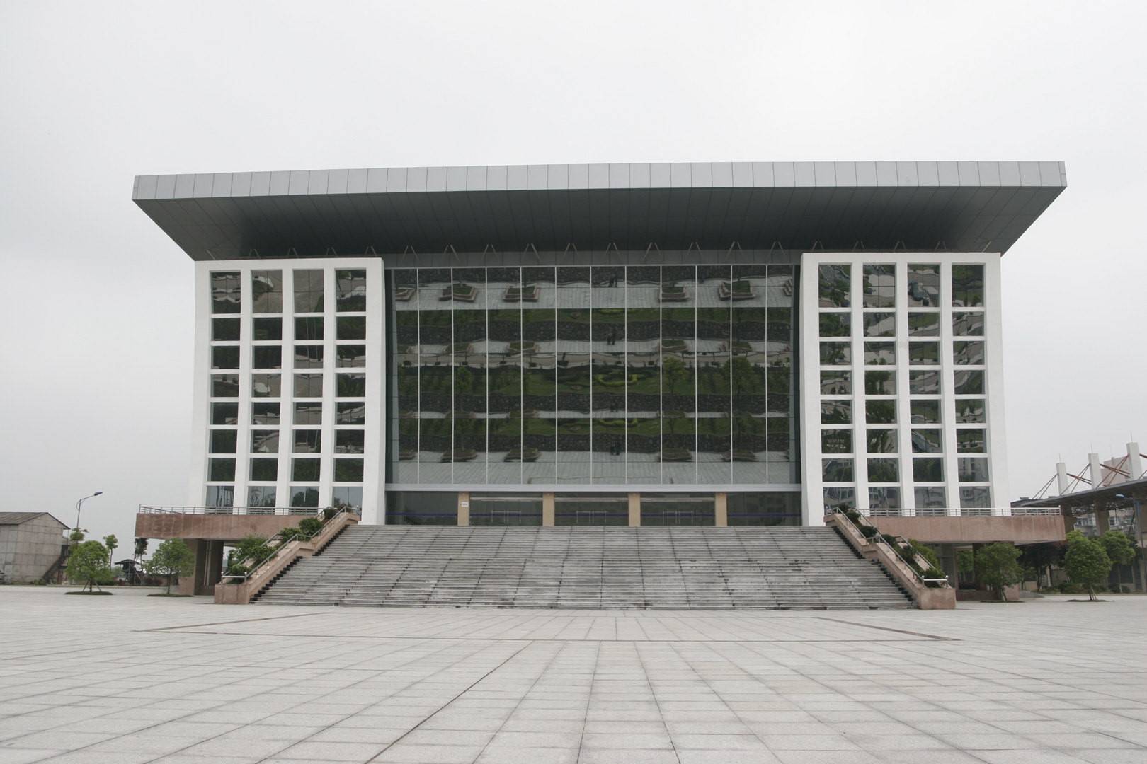 杭州大學師范學院_杭州師范大學倉前校區_杭師大倉前校區占地面積