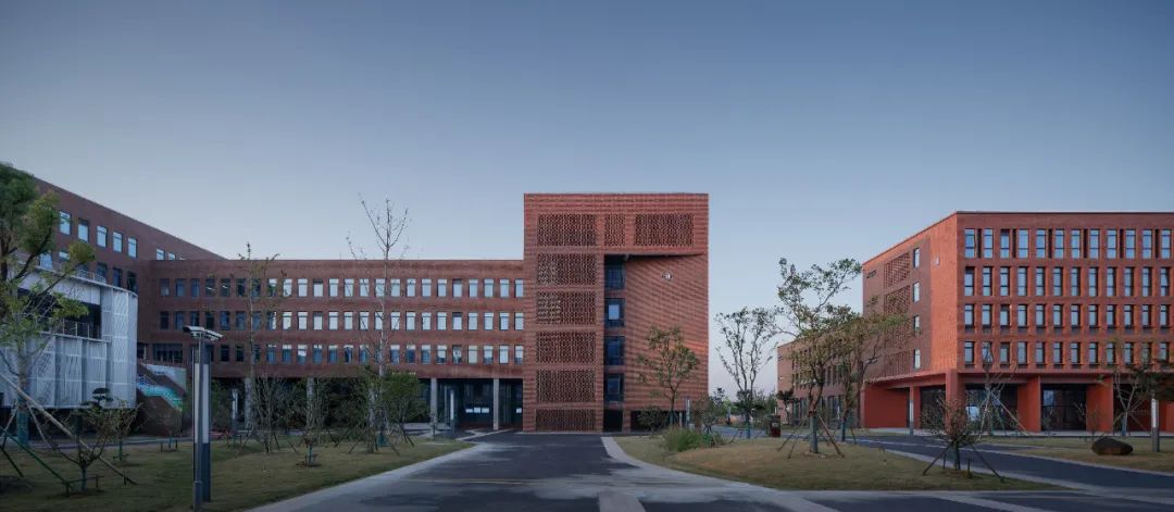 密歇根安娜堡大學cs_密歇根大學安娜堡分校在哪_密歇根大學安娜堡分校