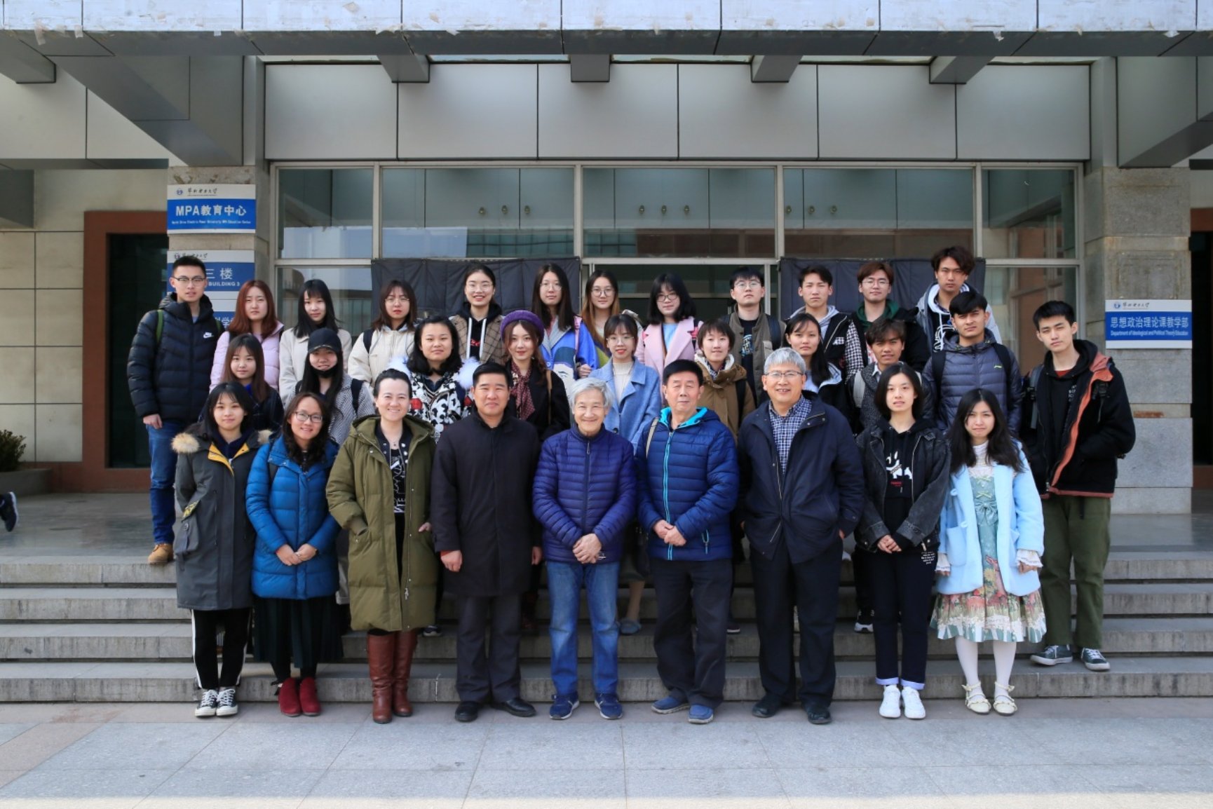 多倫多大學有幾個校區分別是_多倫多大學有多少學生_多倫多有哪些大學