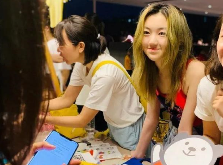 出國留學李嫣簡介_出國留學的演員_李嫣將出國留學