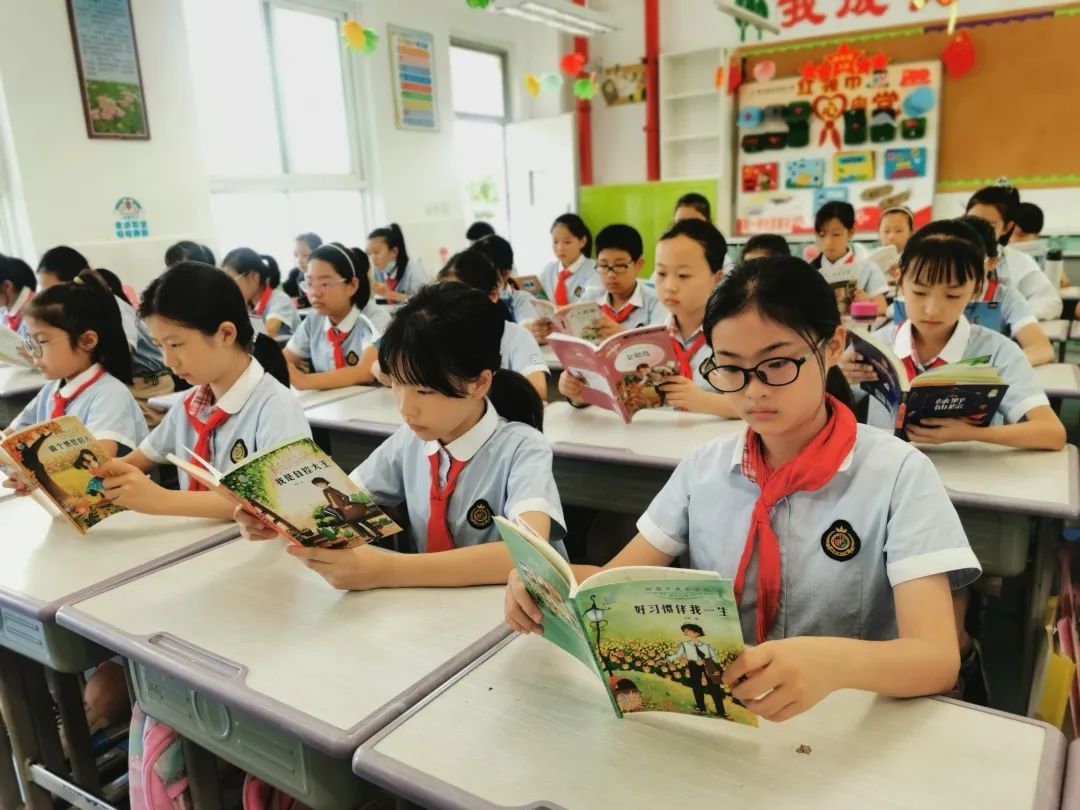 上海工程技術大學易班_上海工業(yè)大學官網(wǎng)首頁_上海第二工業(yè)大學易班