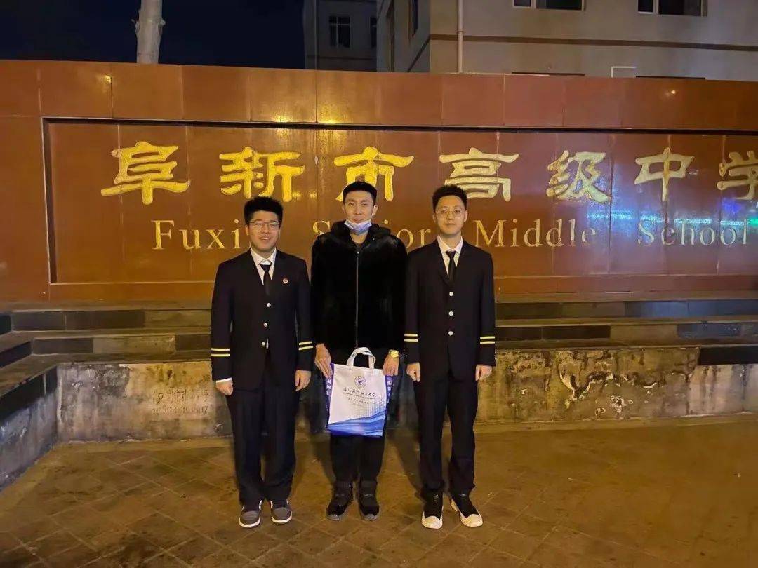 加拿大留學(xué)生在線_加拿大留學(xué)生論壇_加拿大留學(xué)生圈子