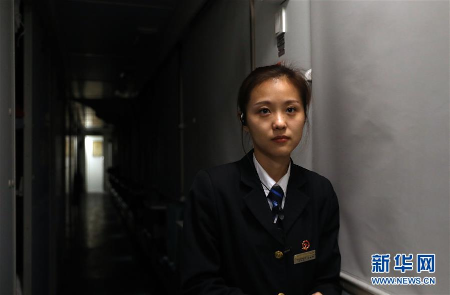 東方市鐵路中學_東方鐵路中學電話_東方市鐵路中學校長簡介