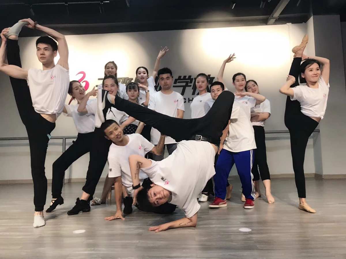 廣州美術學院校考報名入口_美術報名學院網上廣州怎么報名_廣州美術學院網上報名
