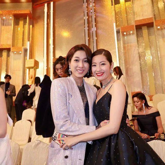 港姐陳雅思宣布婚訊_婚訊雅思宣布陳港姐結(jié)婚了嗎_香港小姐陳雅思