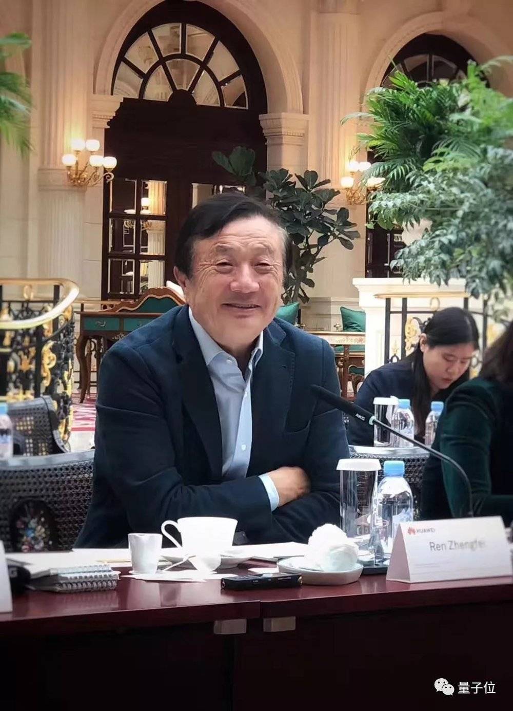 從孟晚舟歸國說起_孟晚舟歸國即興評述_官方談孟晚舟順利歸國