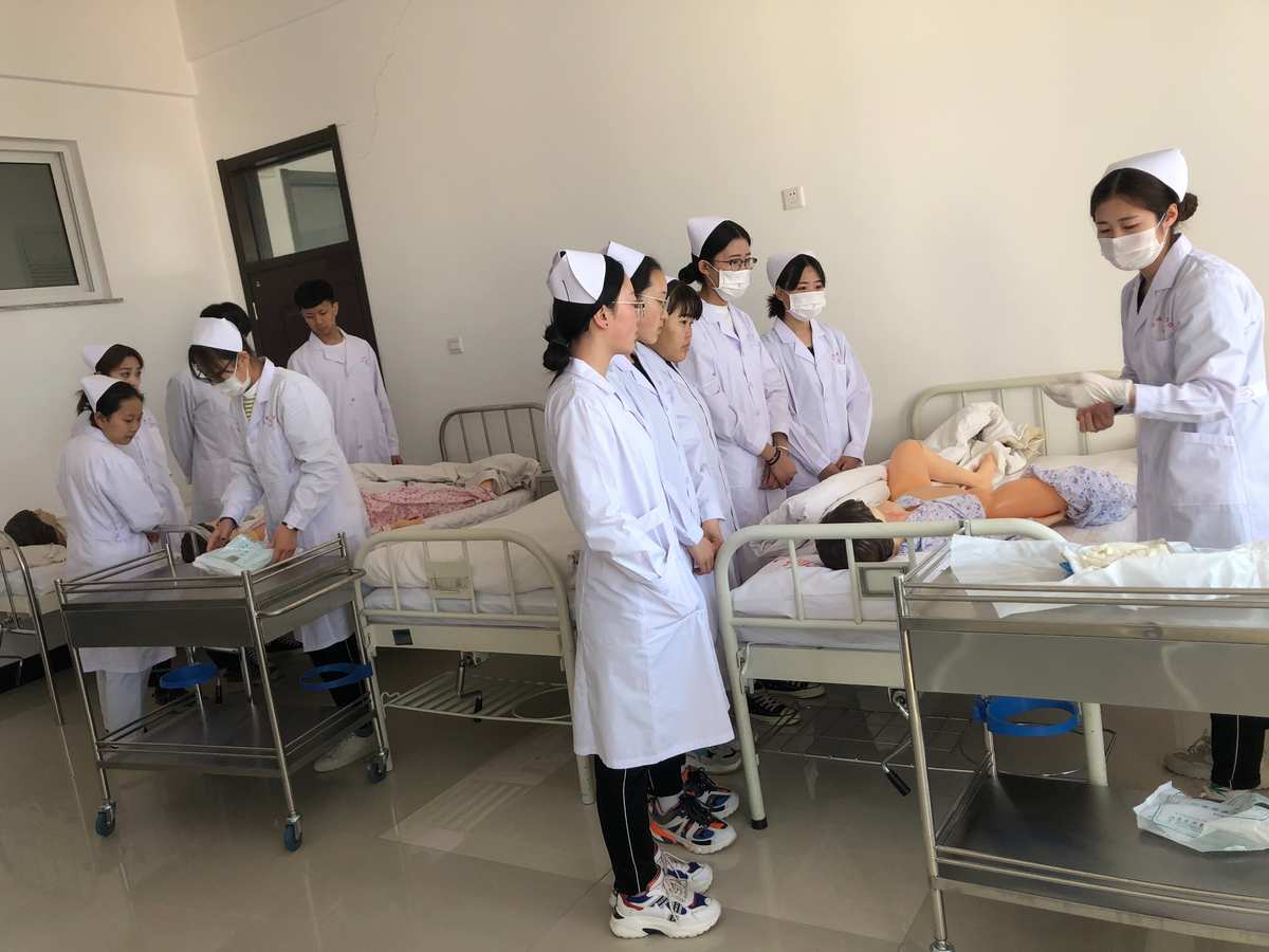 江蘇衛(wèi)生職業(yè)健康學(xué)院招聘_江蘇衛(wèi)生健康職業(yè)學(xué)院官網(wǎng)_江蘇衛(wèi)生健康職業(yè)學(xué)院學(xué)風(fēng)