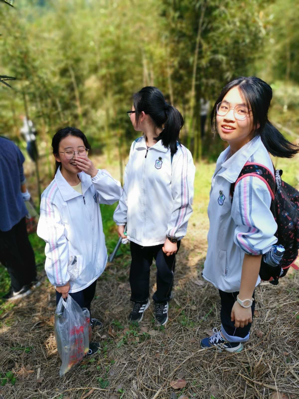 工讀學校是什么性質的學校_工讀學校和少管所區別_半工半讀學校