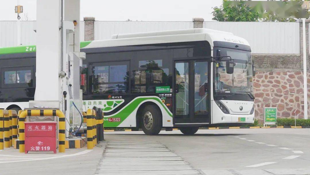 公交車個(gè)人前后怎么區(qū)分_公交車兩個(gè)人一前一后_公交車前上后下的規(guī)定