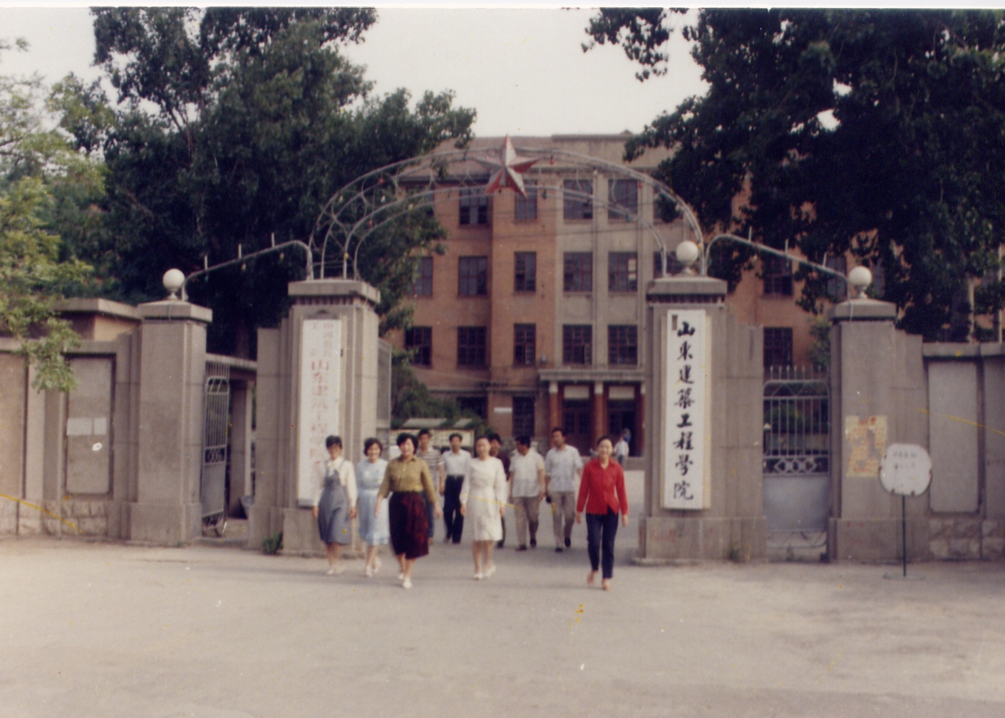 錄取分?jǐn)?shù)濱州學(xué)院線是多少_濱州學(xué)院錄取分?jǐn)?shù)線_濱州學(xué)院2021錄取分?jǐn)?shù)線
