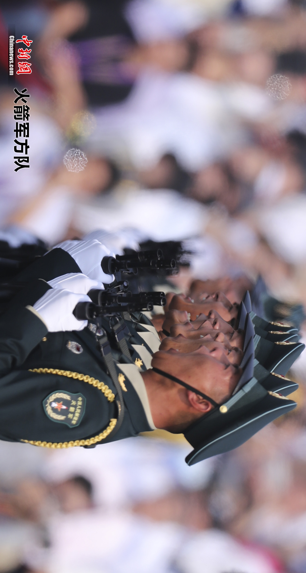 國慶1周年閱兵式_國慶60周年閱兵式_國慶周年大閱兵高清完整版