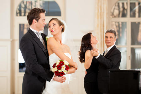 愛爾蘭結婚儀式_愛爾蘭結婚的地方叫什么_在愛爾蘭結婚
