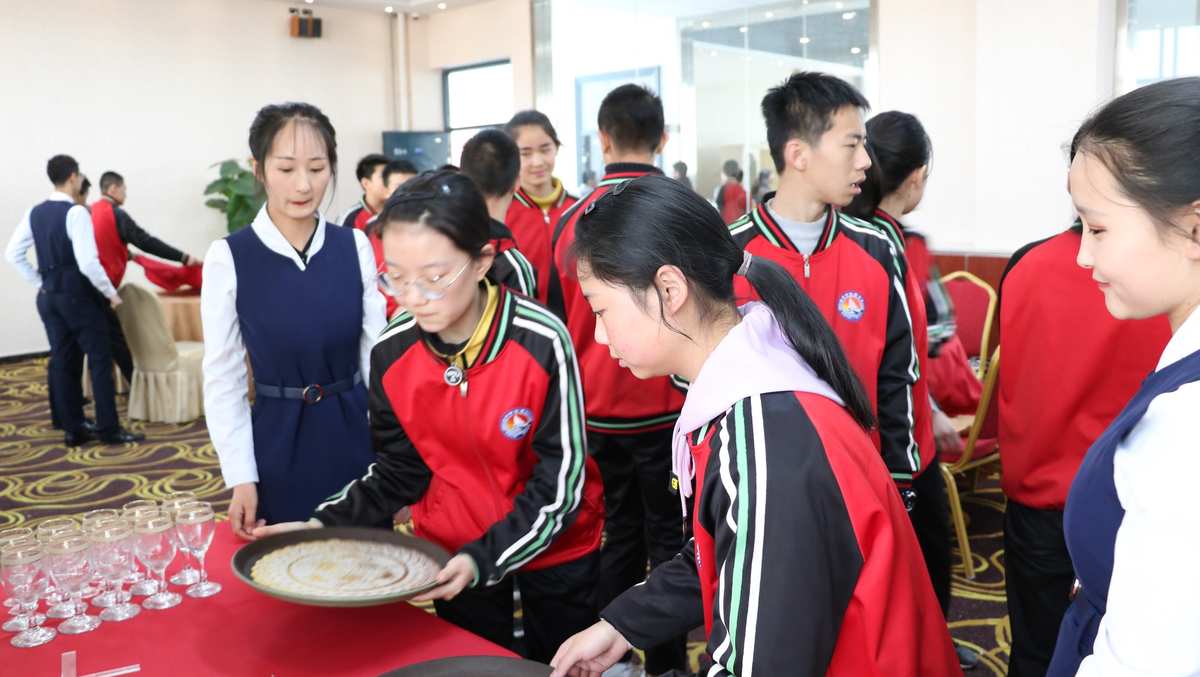中職設(shè)國(guó)家獎(jiǎng)學(xué)金_中職國(guó)家獎(jiǎng)學(xué)金用于獎(jiǎng)勵(lì)_國(guó)家職業(yè)獎(jiǎng)學(xué)金