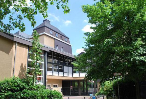 科隆體育大學排名_有多少人考科隆體育大學_科隆體育大學