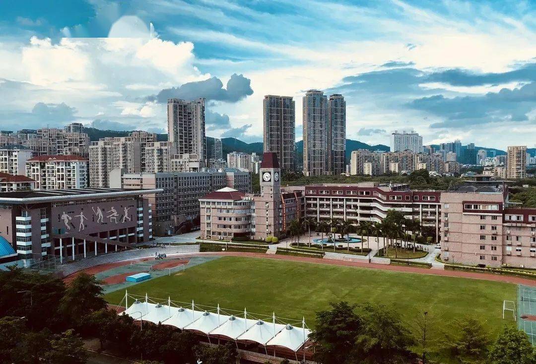 坪山高級(jí)中學(xué)_高級(jí)中學(xué)坪山東校區(qū)初中部_高級(jí)中學(xué)坪山東校區(qū)
