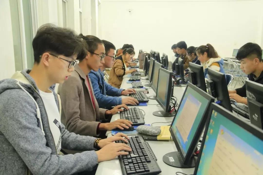 石家莊計算機(jī)職業(yè)學(xué)校地址_石家莊計算機(jī)職業(yè)技術(shù)學(xué)院_石家莊計算機(jī)職業(yè)技術(shù)學(xué)院官網(wǎng)