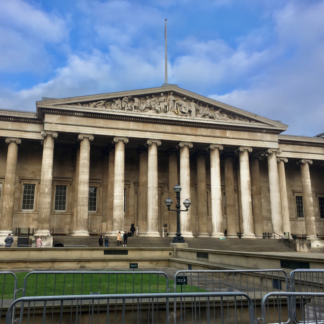 英國標志性建筑物和動物_英國標志性建筑英語怎么說_英國的標志性建筑物是什么