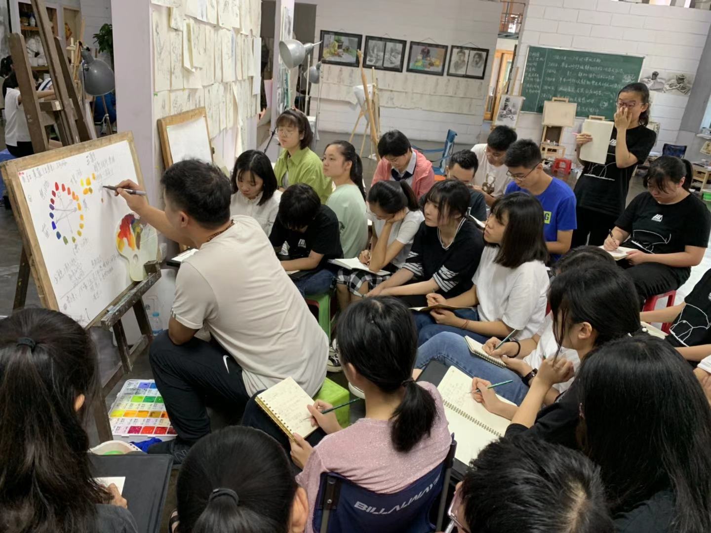 高考美術畫室_美術高考畫室集訓機構_美術高考畫室哪好